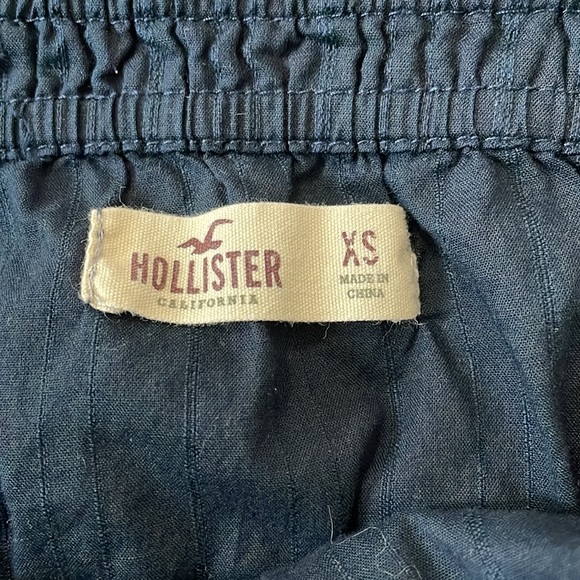 Holister Ruffled Tank - Picture 4 of 4